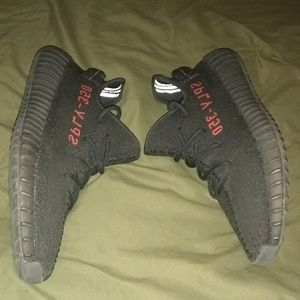 Yeezy boost 350 v2